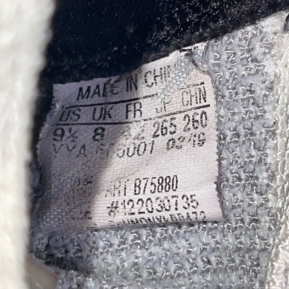 Adidas UltraBoost 19 - Picture 8 of 9